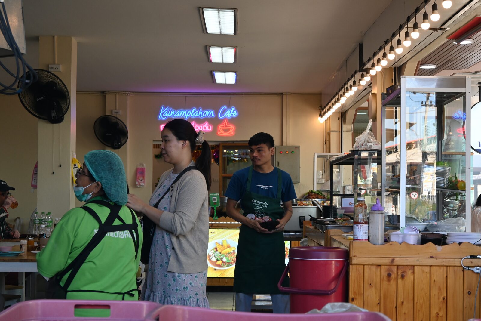 Bloom Café & Store — Cafetería / Tienda